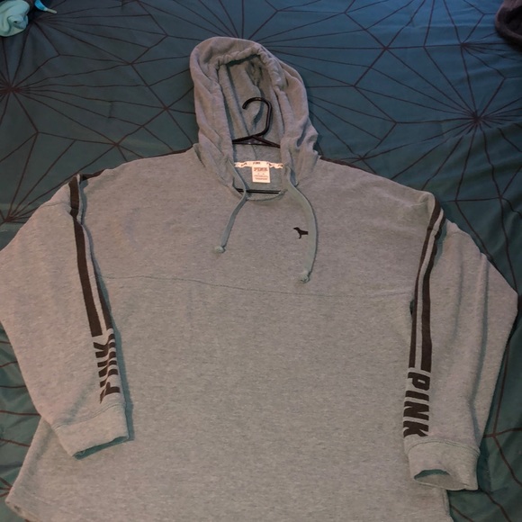 Victoria Secret PullOver - Picture 1 of 2